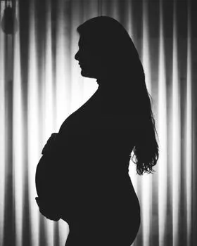 Expectant mother — Беременная женщина