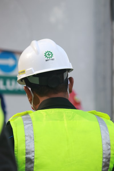 safety inspection — проверка безопасности