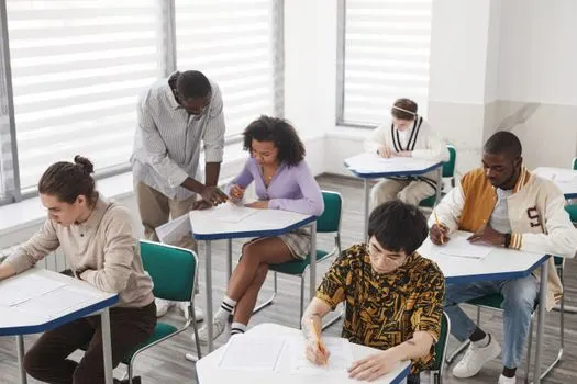 Adult education — образование для взрослых
