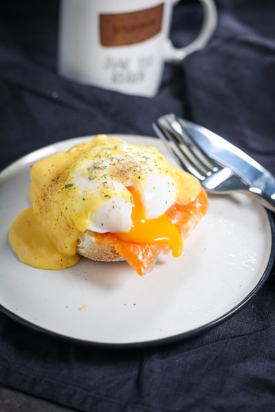 Eggs benedict — яйца бенедикт