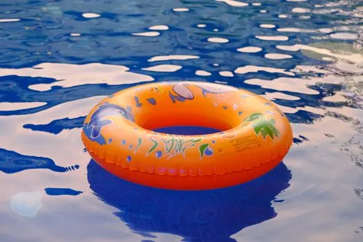 Swimming ring — Плавательный круг