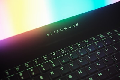 alienate — отталкивать