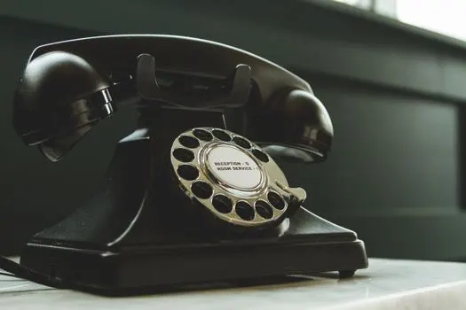 budzenie telefoniczne — звонок-будильник