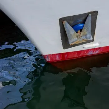 Amidships — по центру