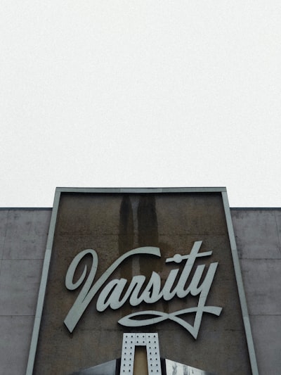 vastly — колоссально