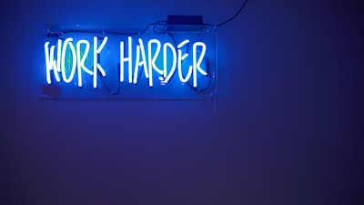 Trabajo duro — тяжёлый труд