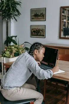 Keep up with studies — Продолжайте учиться.