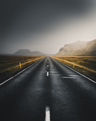 Hit the road — отправляться в путь