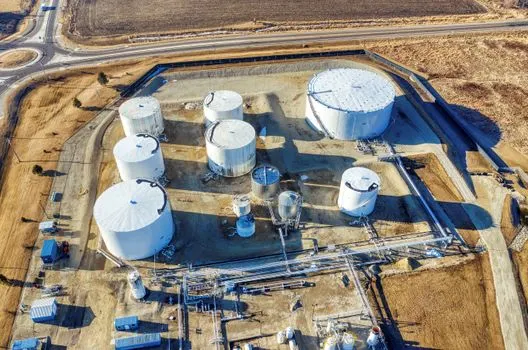 Petroleum residues — Остатки нефти