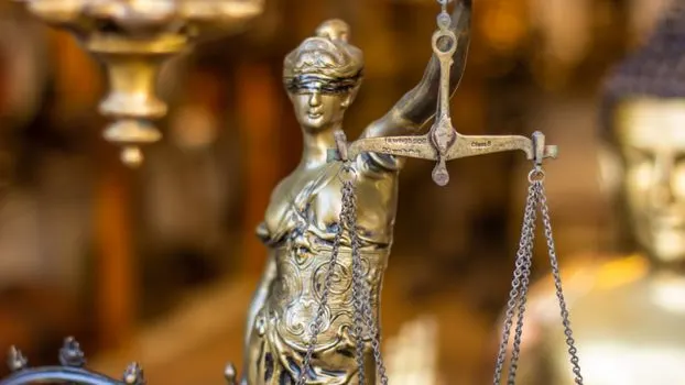 unjustly — Несправедливо