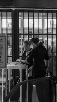 airline representative — представитель авиакомпании
