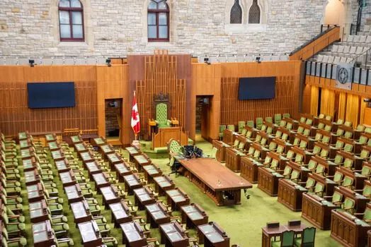 Darüber wird im Bundestag entschieden — это решается в бундестаге