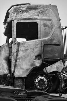Broken-down trucks — Сломанные грузовики