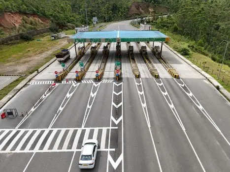 Toll plaza — Пункт взимания платы за проезд