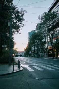 Sonntags ist Ruhezeit — по воскресеньям соблюдают тишину