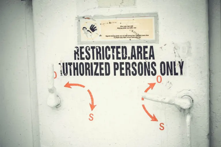 Restricted — Ограниченный
