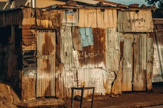 Shanty town — трущобы