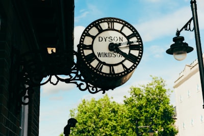 within minutes — за считаные минуты