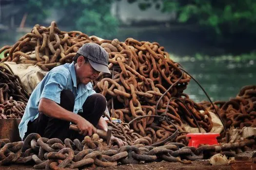 blue-collar worker — рабочий