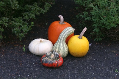 Carefully — внимательно