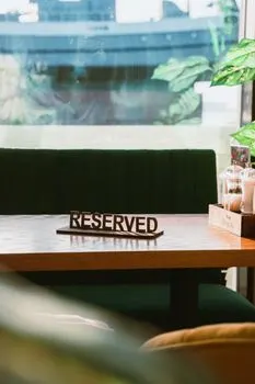 reserve — бронировать