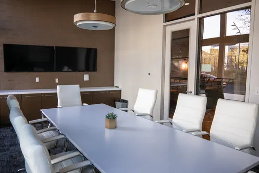 meeting room — переговорная