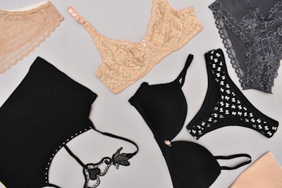 Subyacer — лежать в основе