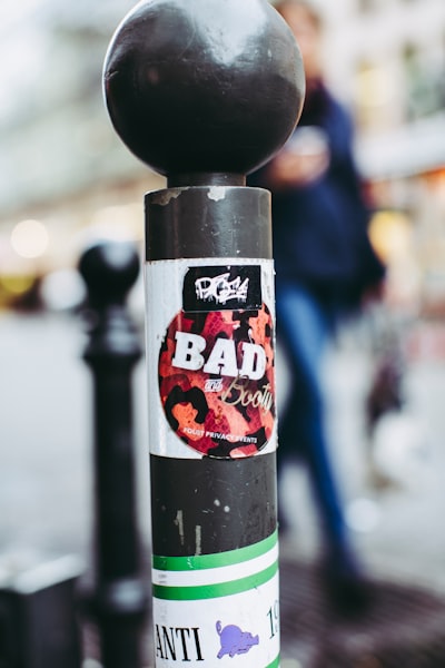 appallingly bad — ужасно плохой