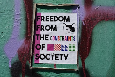 unit of society — ячейка общества