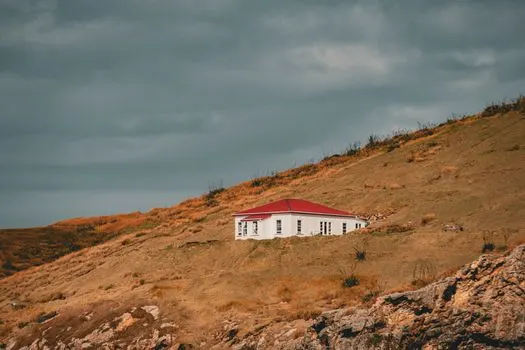 fica — находится