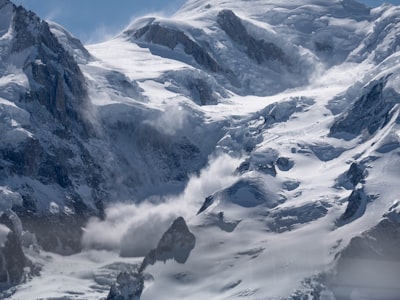 Avalanche — лавина