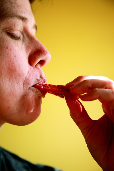 To grab a bite — перекусить
