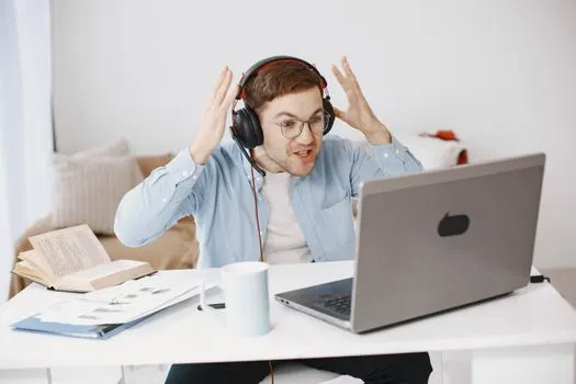 Das Internet ist langsam — интернет медленный