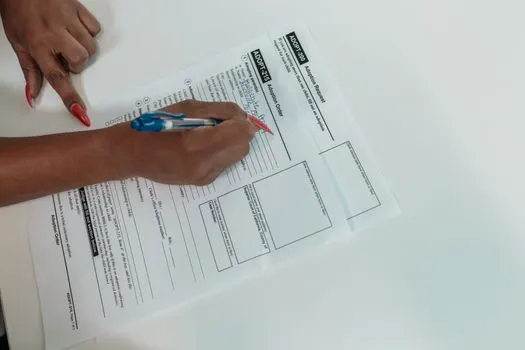 Fill out — заполнить