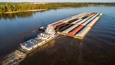 Barge — баржа