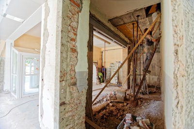 renovations — ремонтные работы