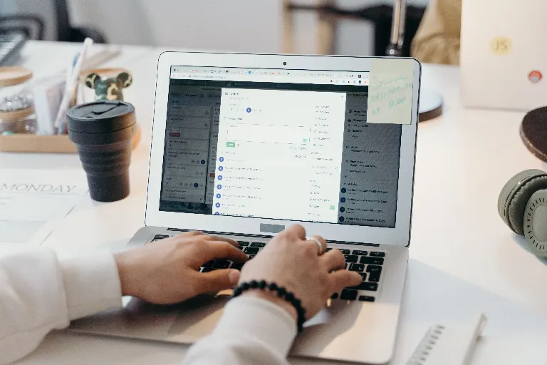 ametlik e-post — официальная почта