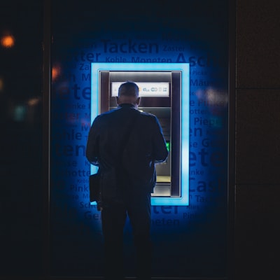 withdrawal — снятие средств