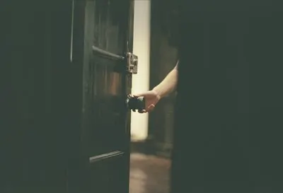 shut — закрывать