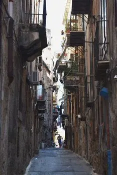 Alleyways — Переулки