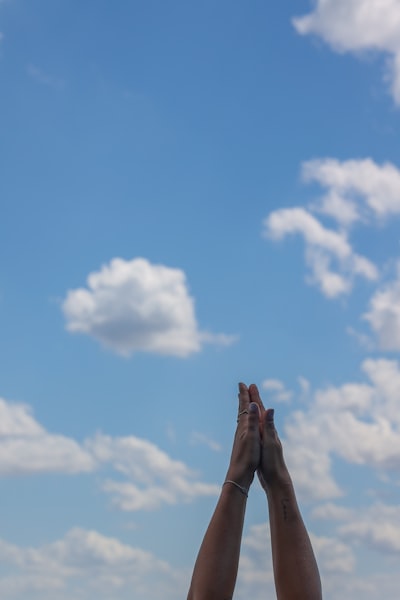 Bless — благословлять