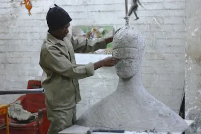 Sculptor — скульптор