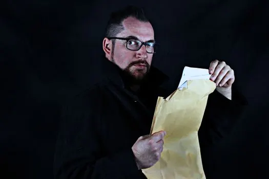 to blab — Болтать