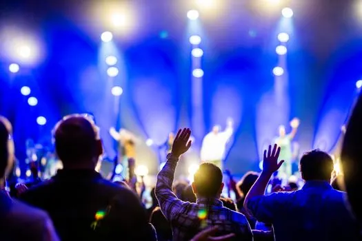 Idemo na koncert u petak — идём на концерт в пятницу
