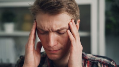 throbbing headache — пульсирующая головная боль