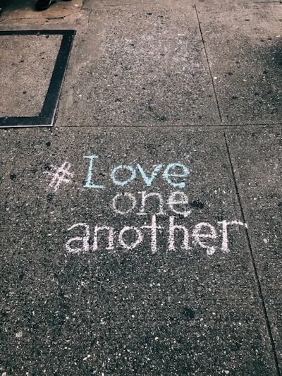 Le contraire de l'amour — противоположность любви