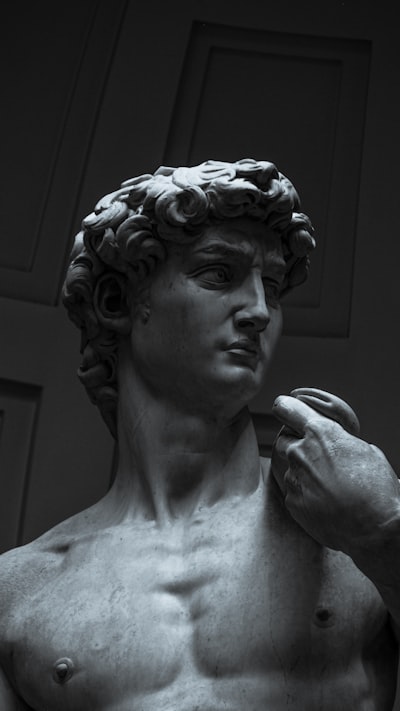 sculpted — точёный