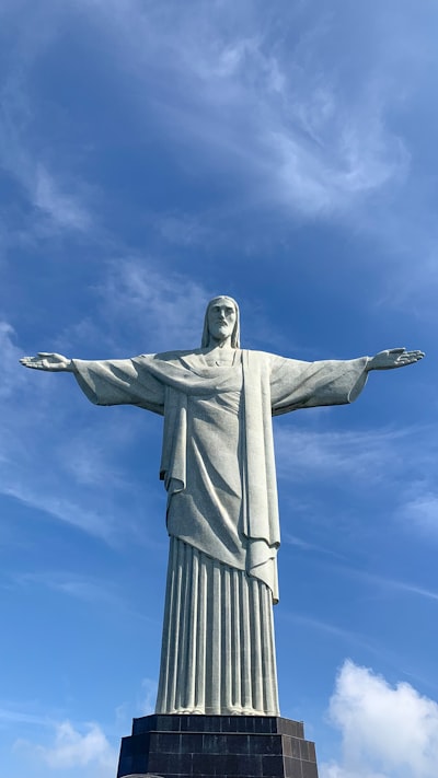 redeemer — искупитель