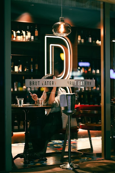 darted about — метаться
