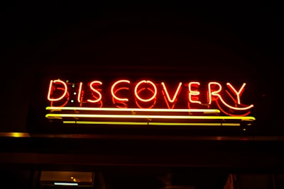 discovered — обнаружил
